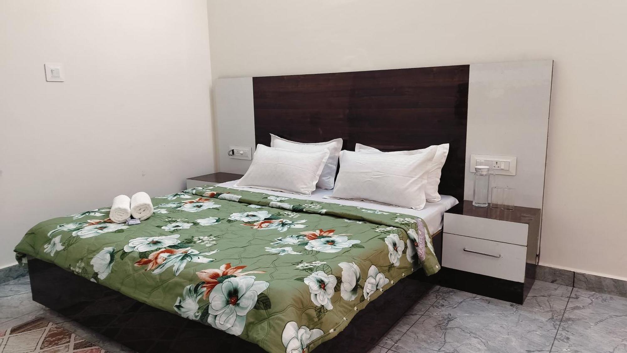 Baikunth Homes 戴尔豪斯 外观 照片
